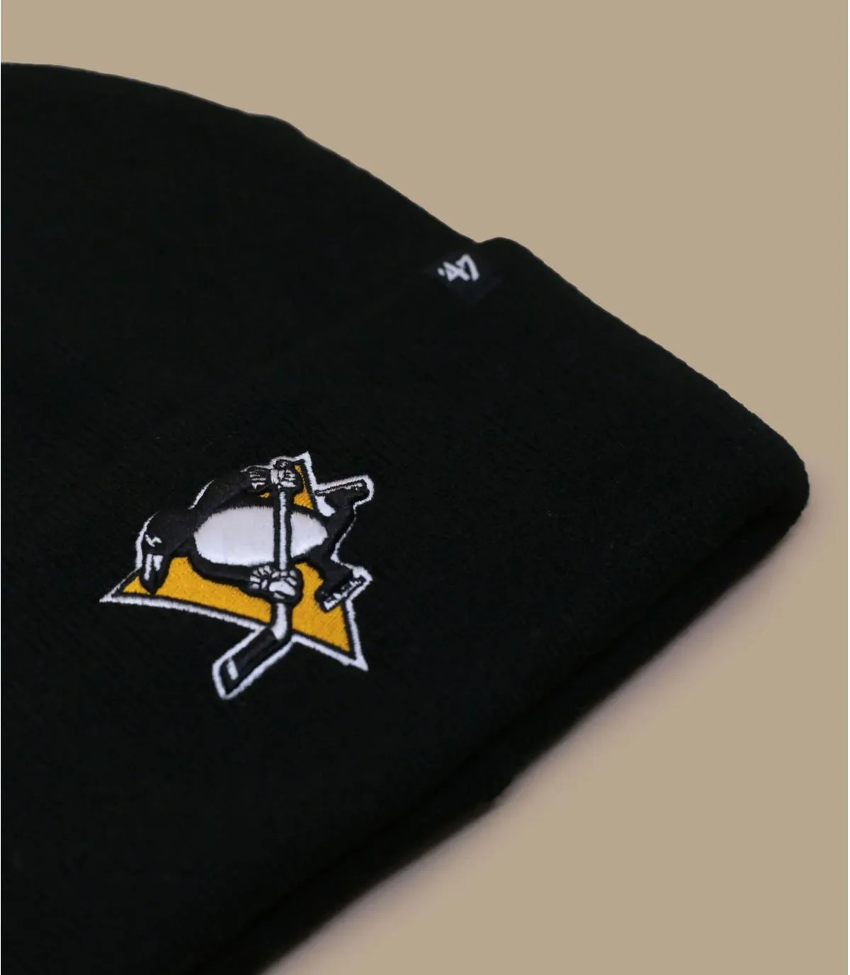 Berretto con risvolto nero dei PenguinsHaymaker Cuff Knit Penguins black     